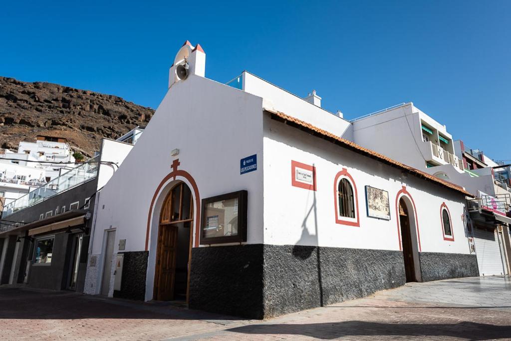 Apartamentos Las Palmeras Puerto De Mogan Exterior photo